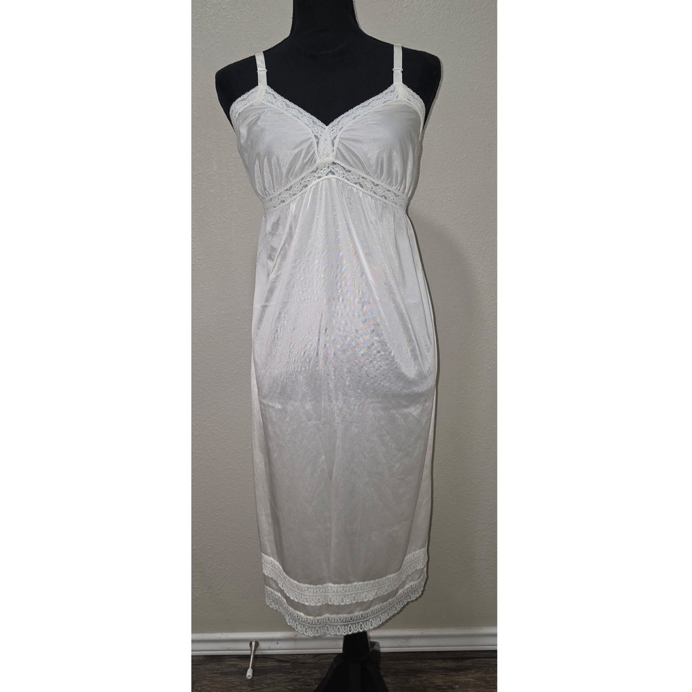 Vintage JCPenney Off-White Lace Trim Full Slip Dress Size 34 USA